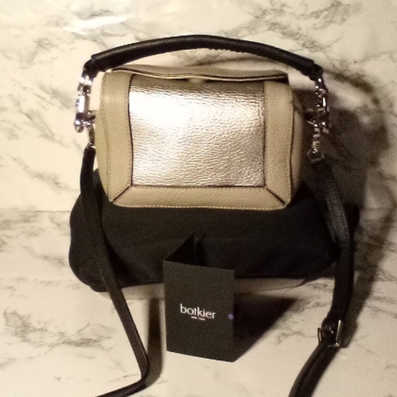 NWT "Rare Find" Botkier Small Barrow leather Crossbody bag Mineral grey - Picture 16 of 16